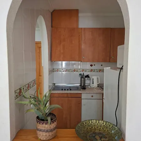 Comfortable 500 Meters From The Sea Апартаменты Торевьиа